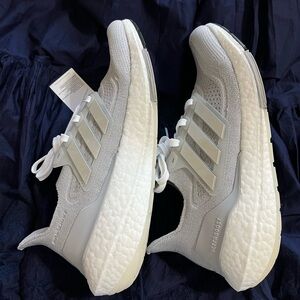 Adidas Women’s Gray Ultraboost 21 W Running Shoes